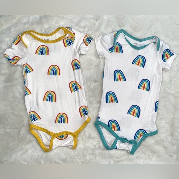 Kyte Onesie bundle - Picture 2 of 3